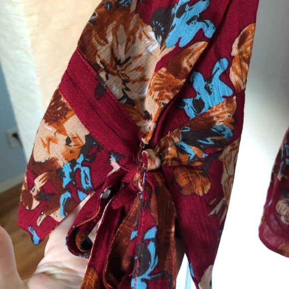 Burgundy Floral Top - Picture 5 of 5